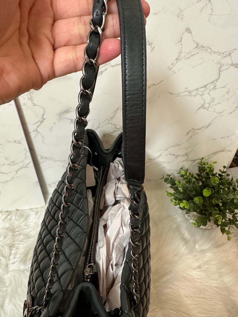 CHANEL Bubble Quilted Tote MM