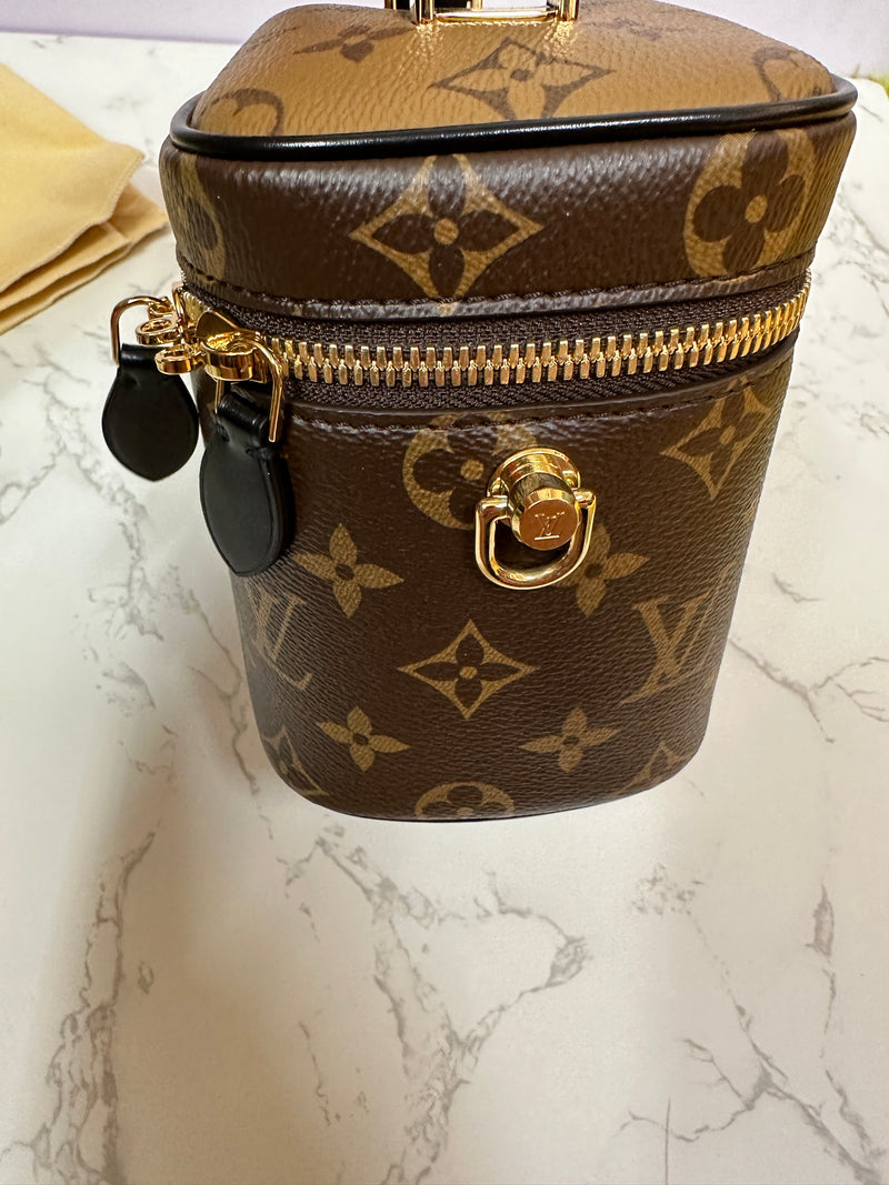 LOUIS VUITTON Vanity Autres Toiles Monogram