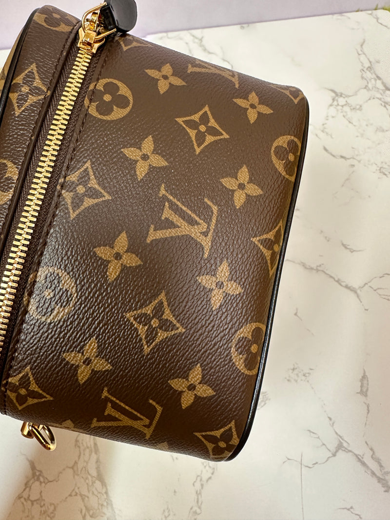 LOUIS VUITTON Vanity Autres Toiles Monogram