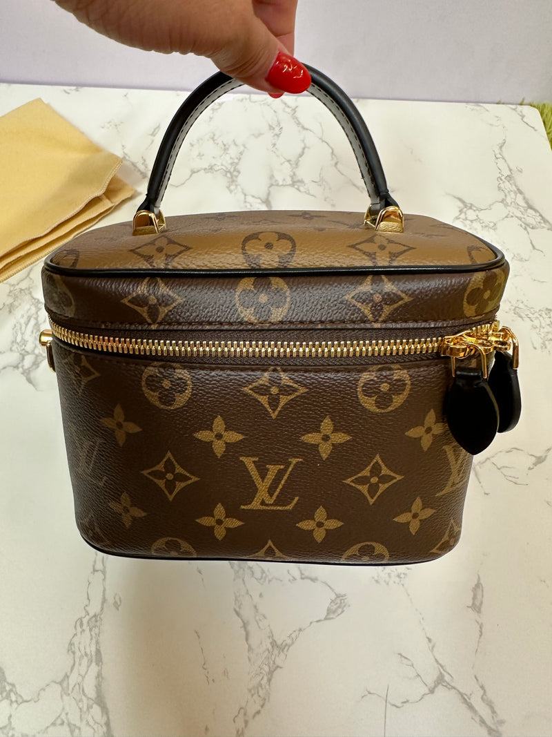 LOUIS VUITTON Vanity Autres Toiles Monogram