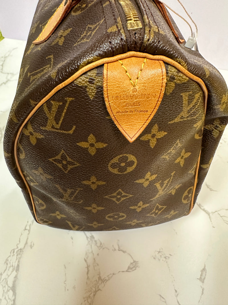 LOUIS VUITTON Monogram Speedy 30