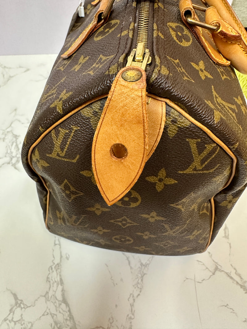 LOUIS VUITTON Monogram Speedy 30