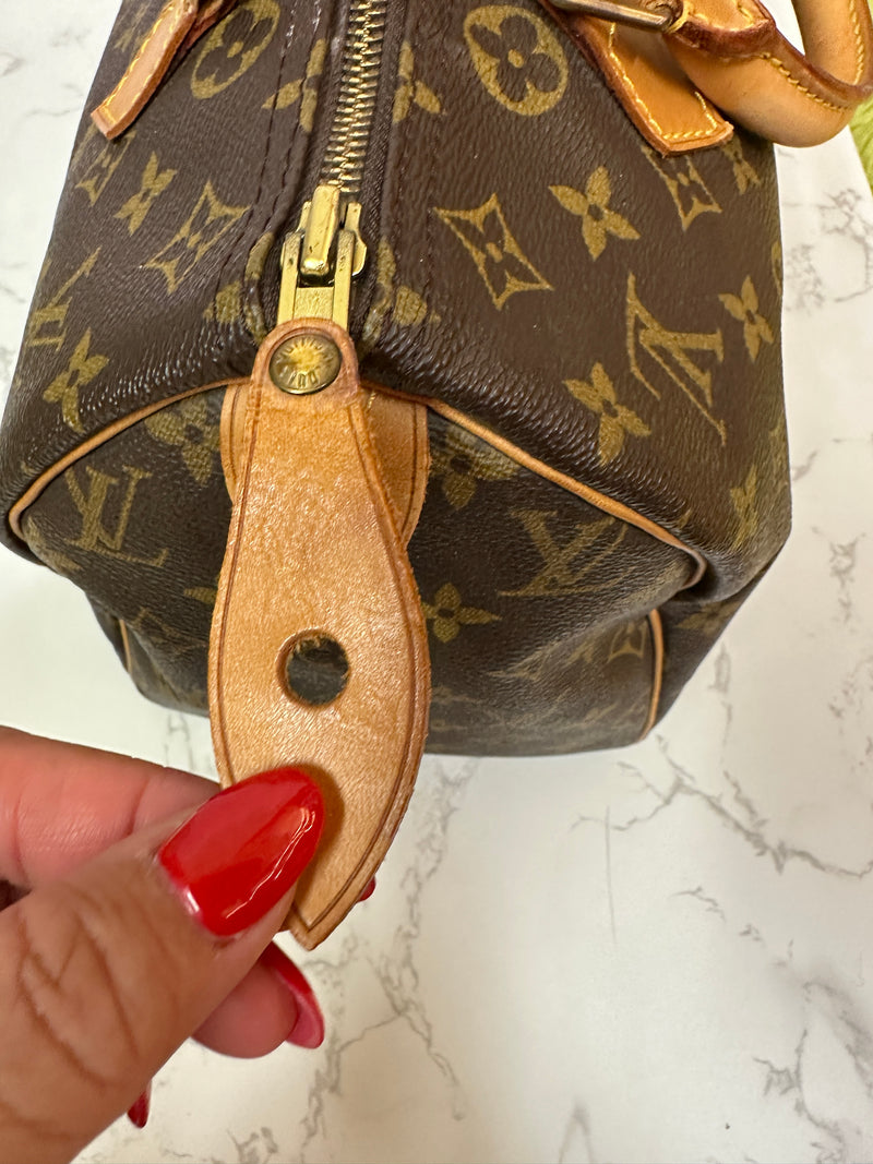 LOUIS VUITTON Monogram Speedy 30