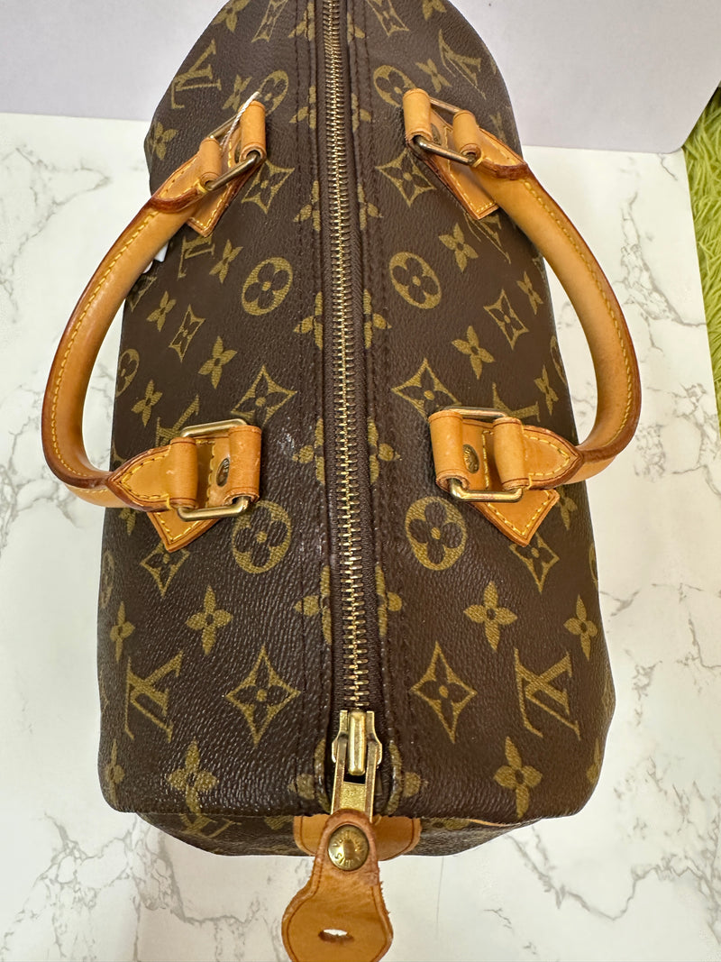 LOUIS VUITTON Monogram Speedy 30