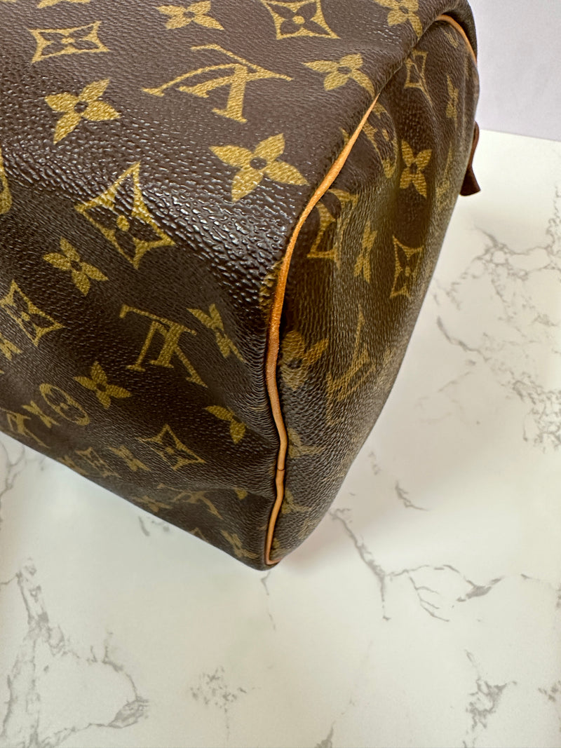 LOUIS VUITTON Monogram Speedy 30