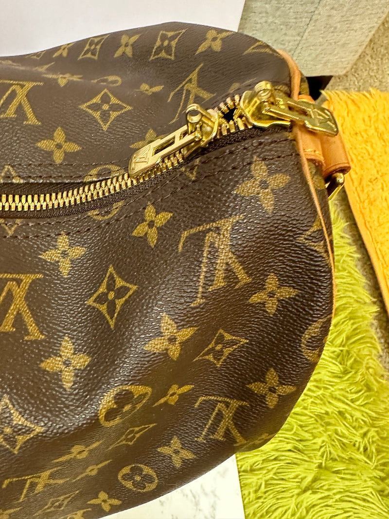 LOUIS VUITTON Monogram Keepall Bandouliere 55