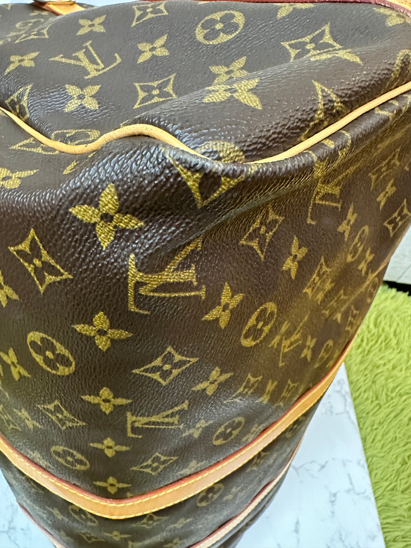 LOUIS VUITTON Monogram Keepall Bandouliere 55