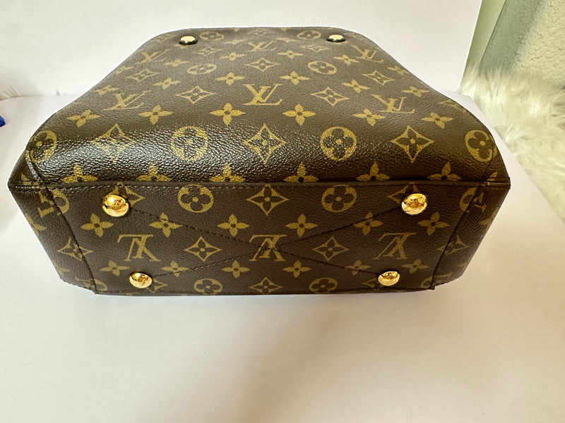 LOUIS VUITTON Monogram Montaigne BB