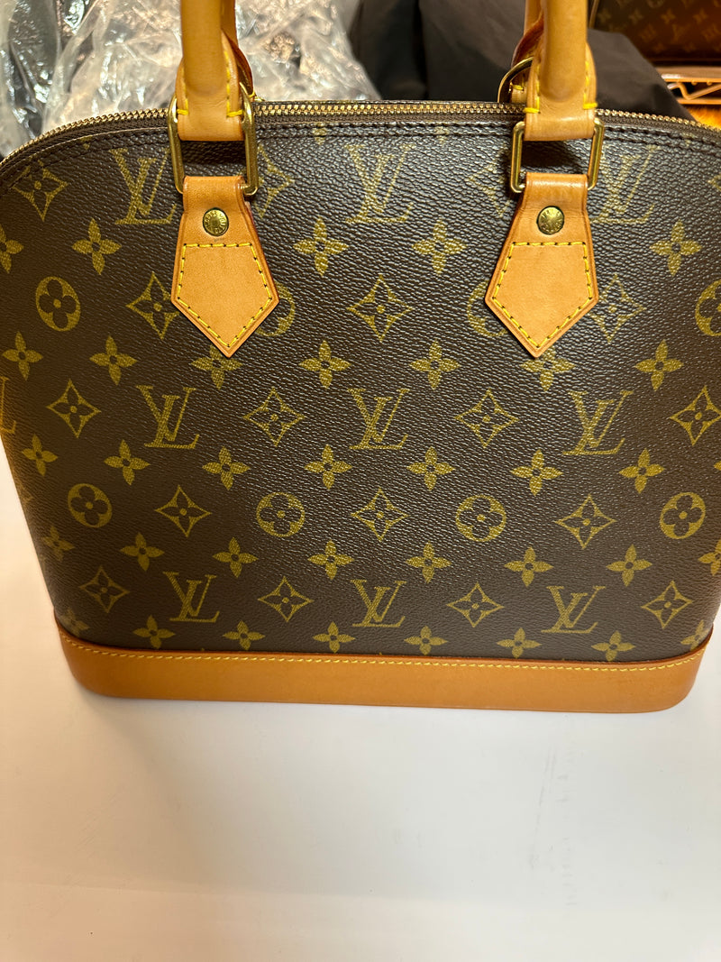 LOUIS VUITTON Monogram Alma PM