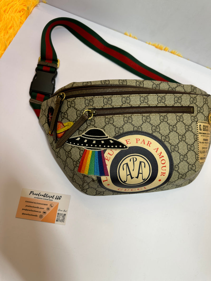 GUCCI Supreme Night Courrier Belt Bag