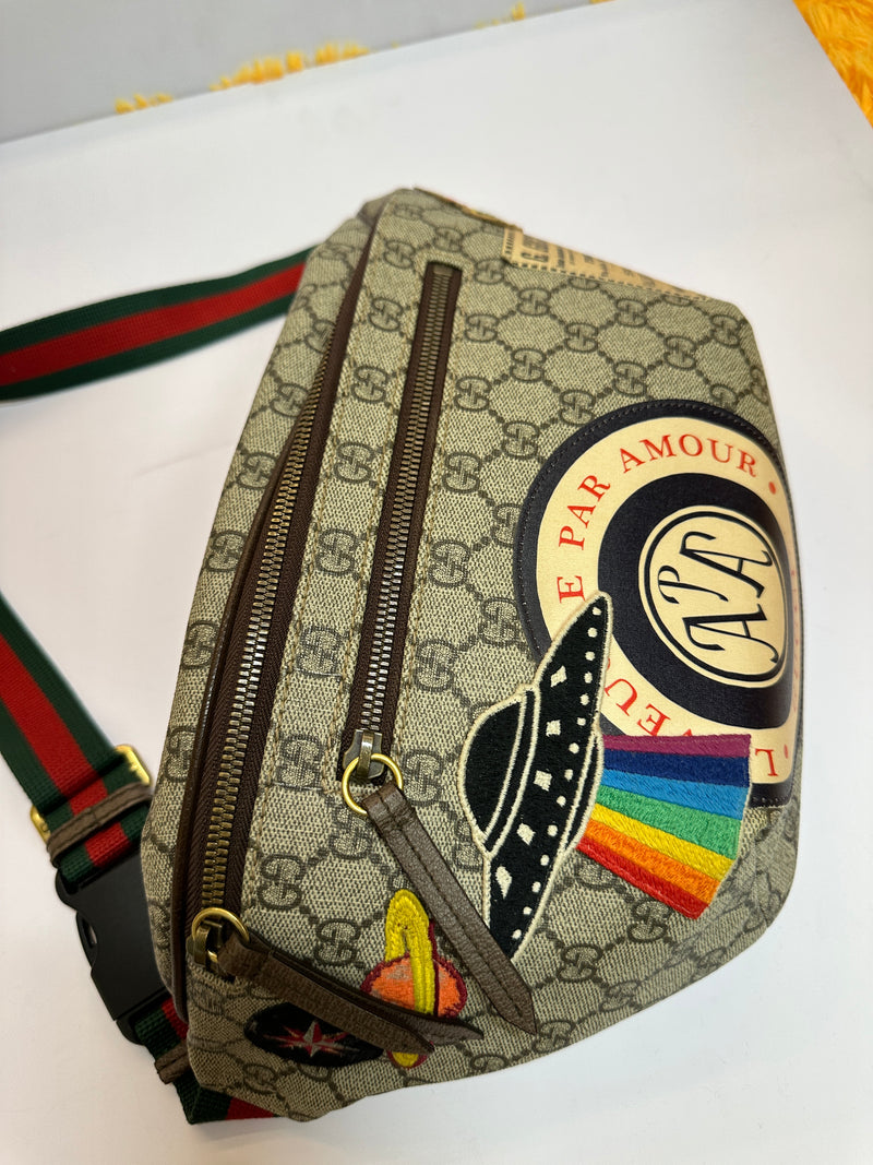 GUCCI Supreme Night Courrier Belt Bag