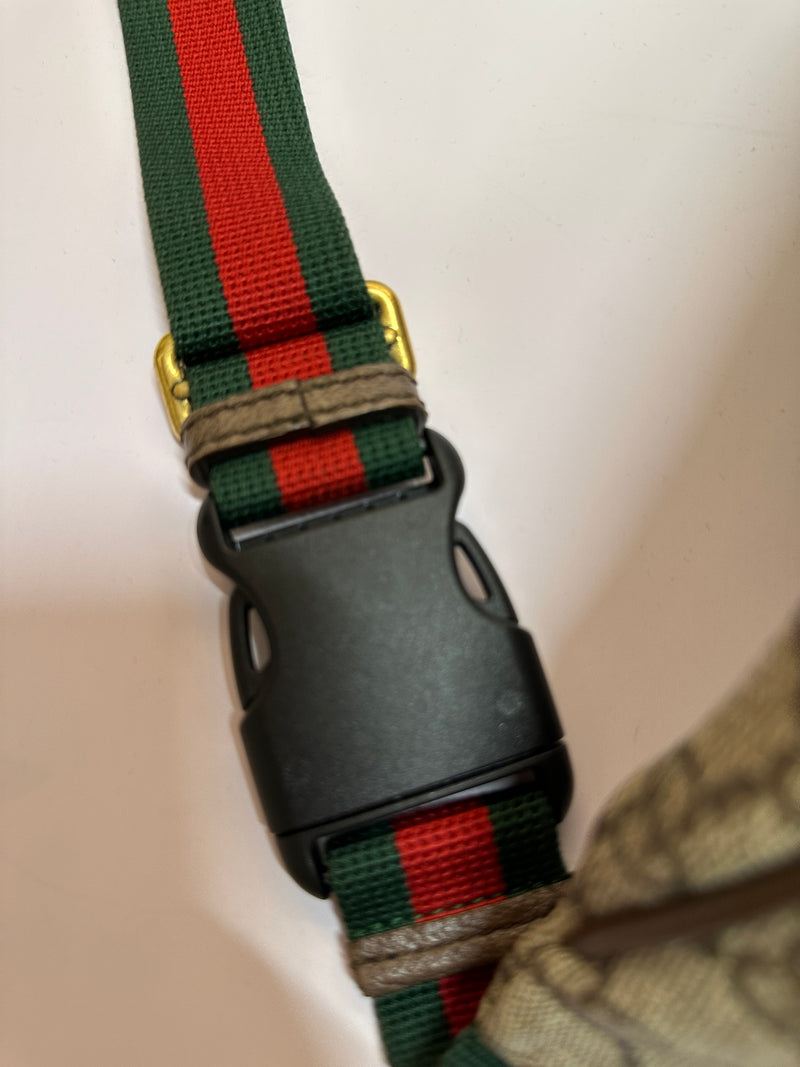 GUCCI Supreme Night Courrier Belt Bag