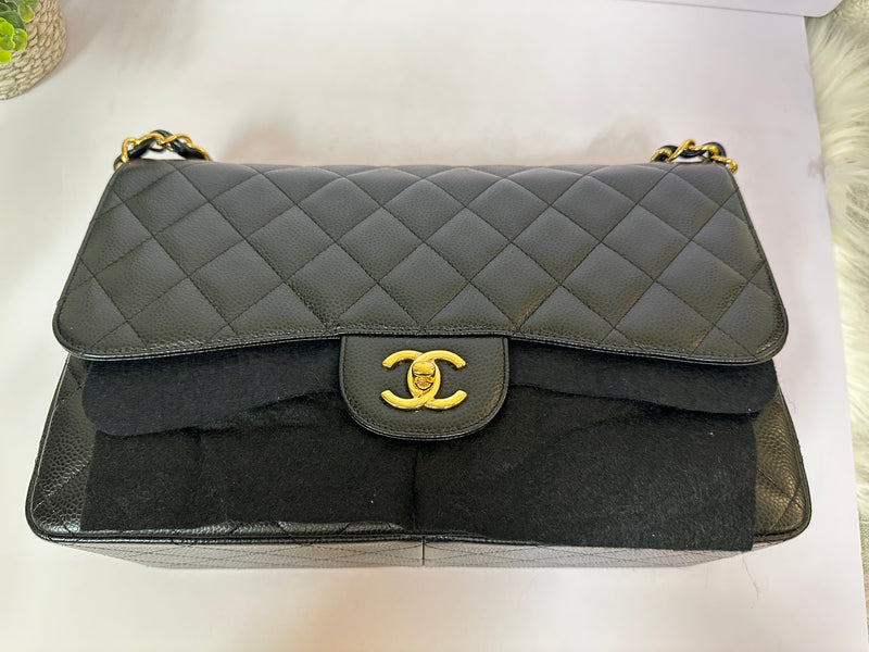 CHANEL Jumbo Classic Caviar Double Flap