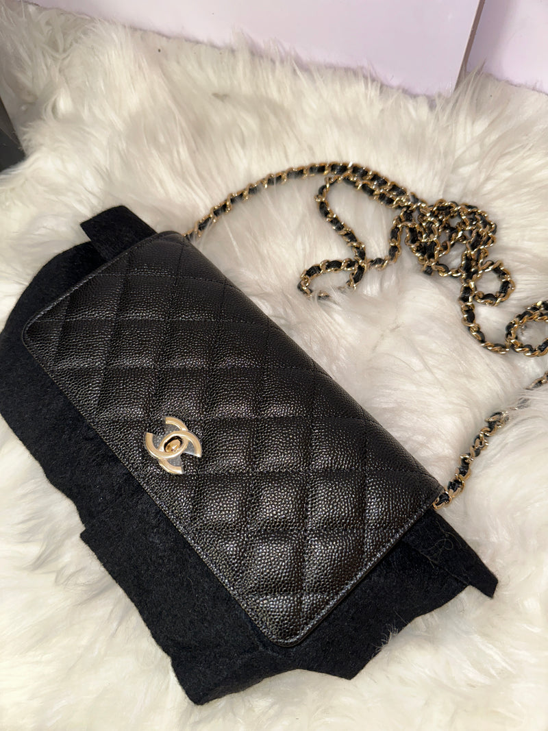 CHANEL Caviar Quilted Wallet On Chain - Black