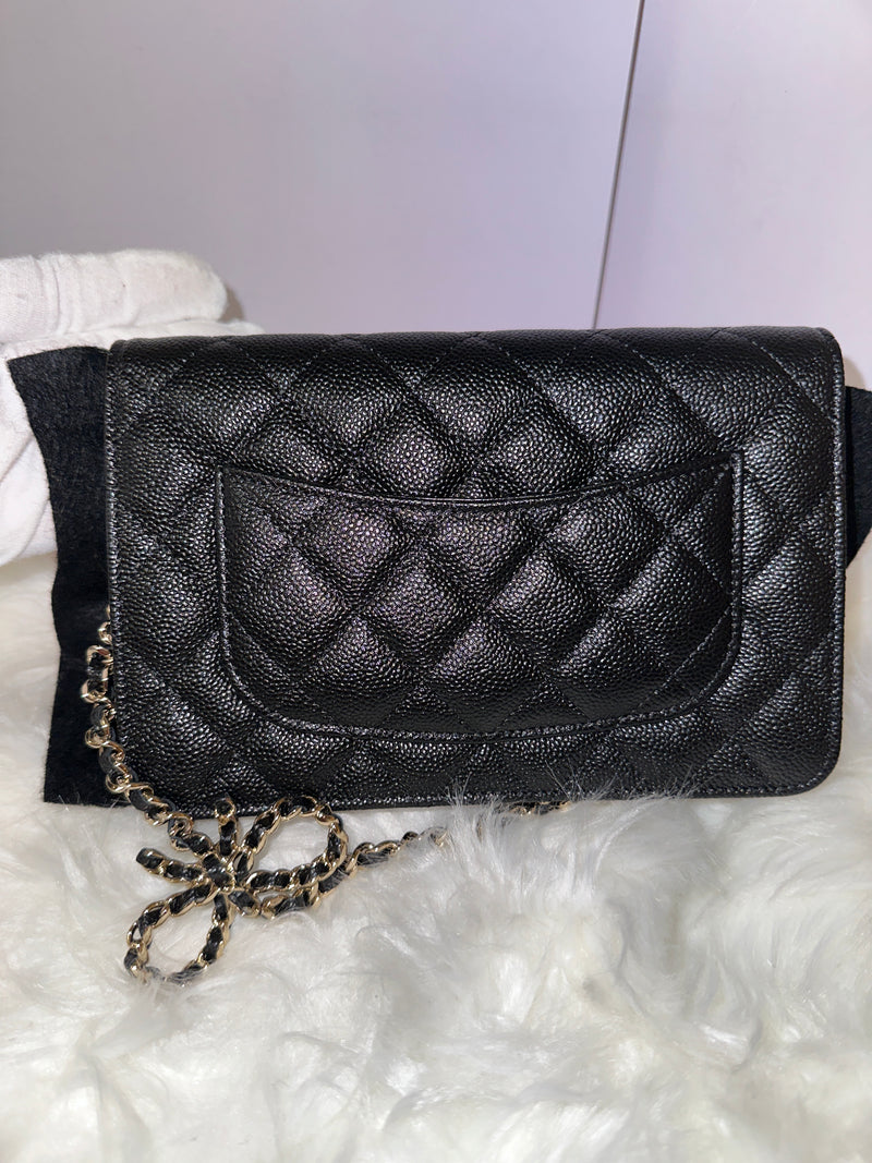 CHANEL Caviar Quilted Wallet On Chain - Black