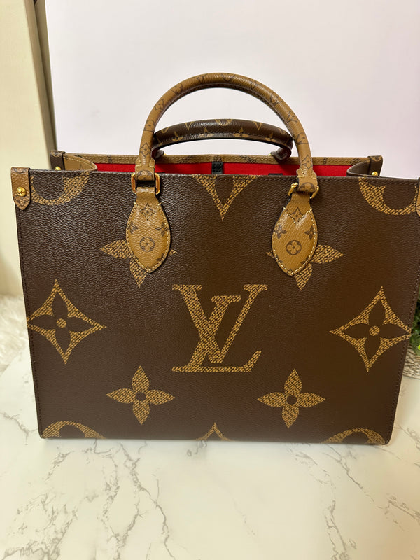 LOUIS VUITTON Monogram Reverse On-The-Go MM