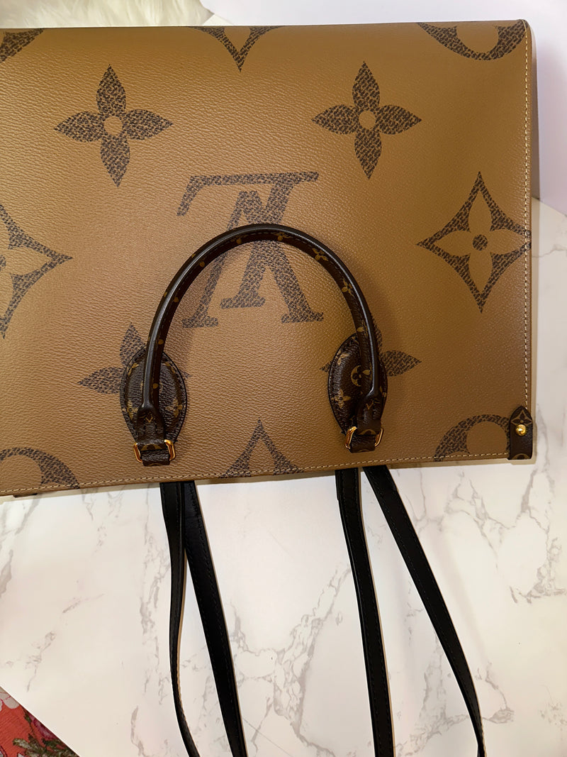 LOUIS VUITTON Monogram Reverse On-The-Go MM