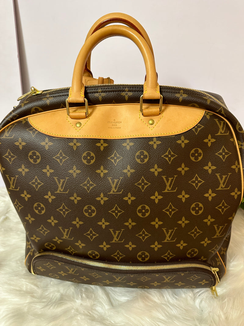 LOUIS VUITTON Monogram Evasion