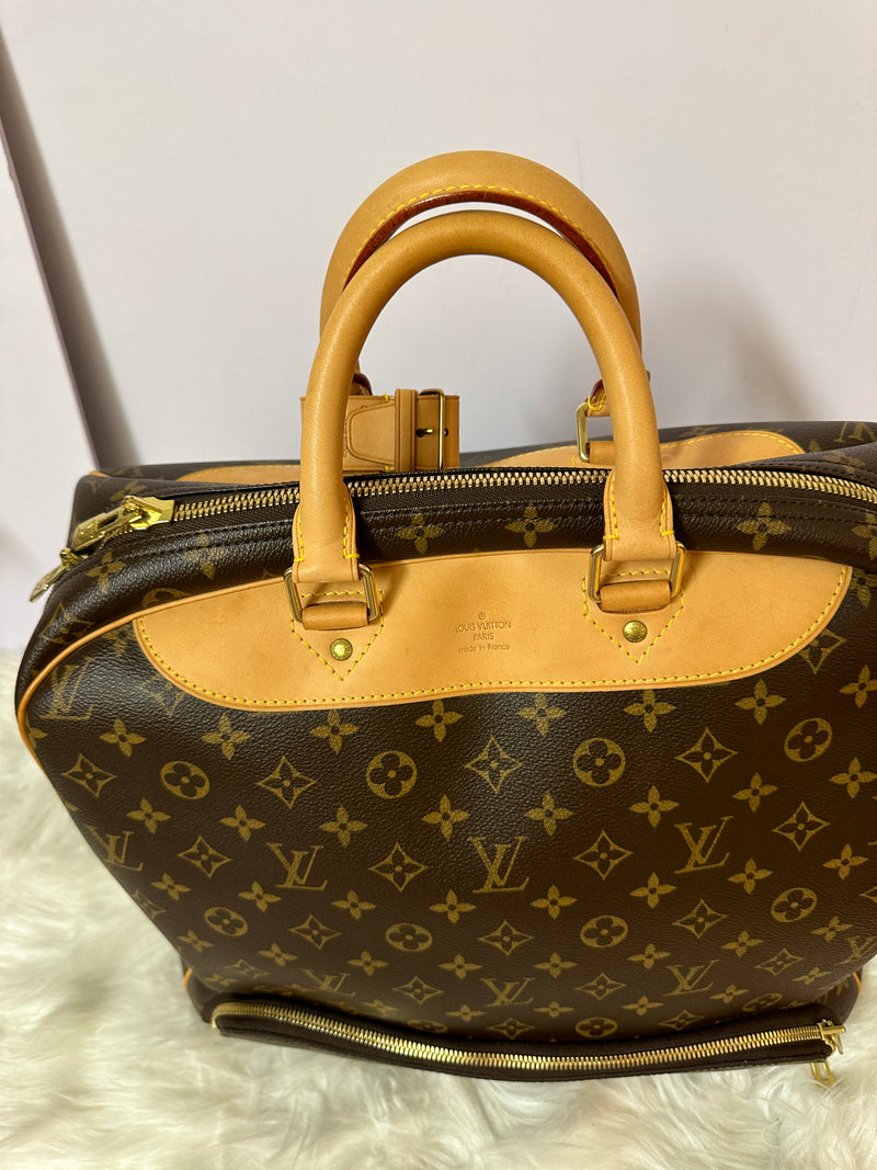 LOUIS VUITTON Monogram Evasion