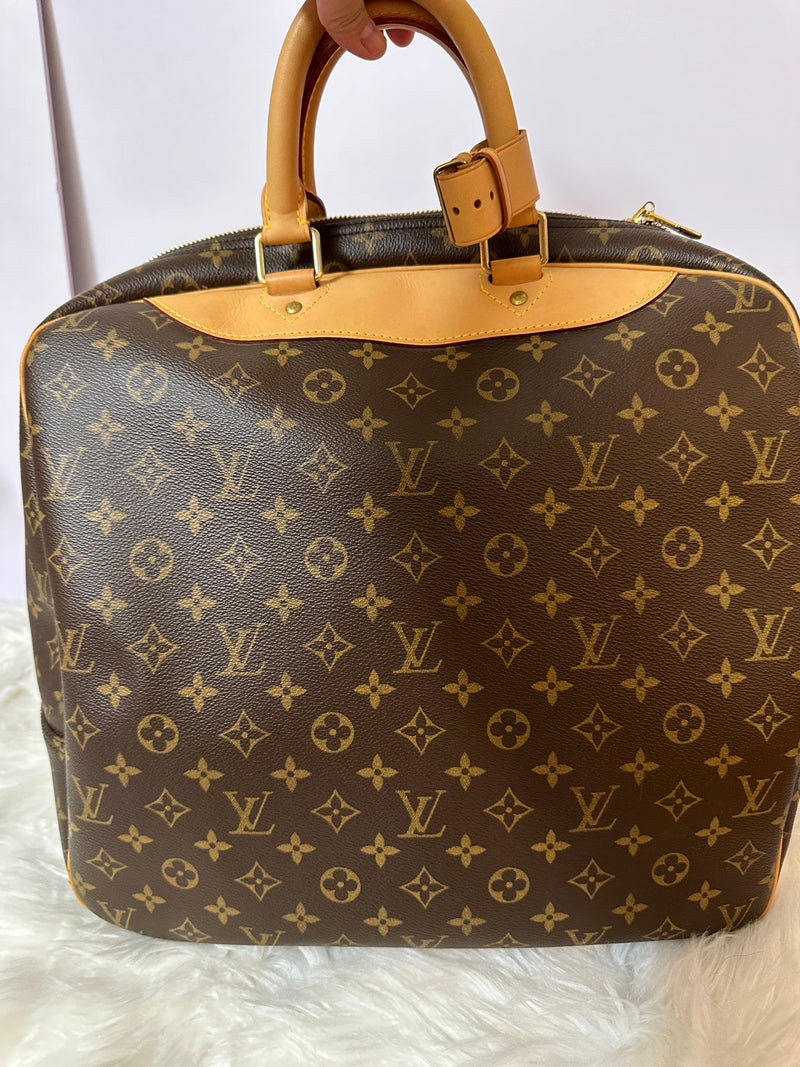 LOUIS VUITTON Monogram Evasion