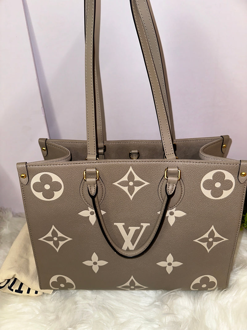 LOUIS VUITTON Empreinte On-The-Go MM Cream/Dove