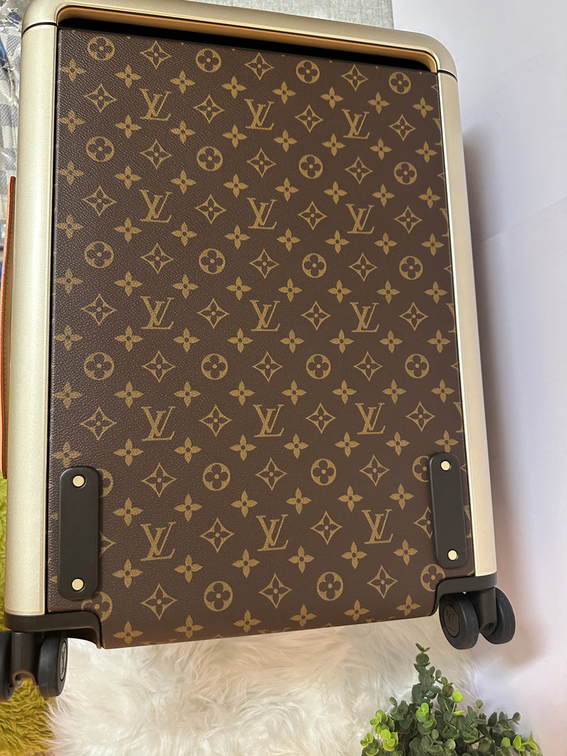 LOUIS VUITTON Monogram Horizon 55