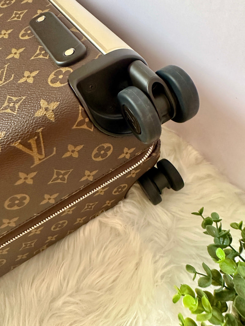 LOUIS VUITTON Monogram Horizon 55