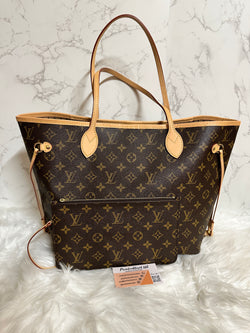 LOUIS VUITTON Monogram Neverfull MM Beige Interior