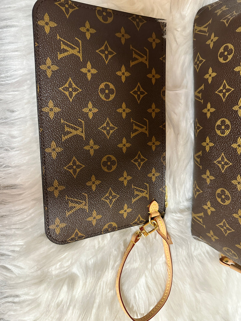 LOUIS VUITTON Monogram Neverfull MM Beige Interior