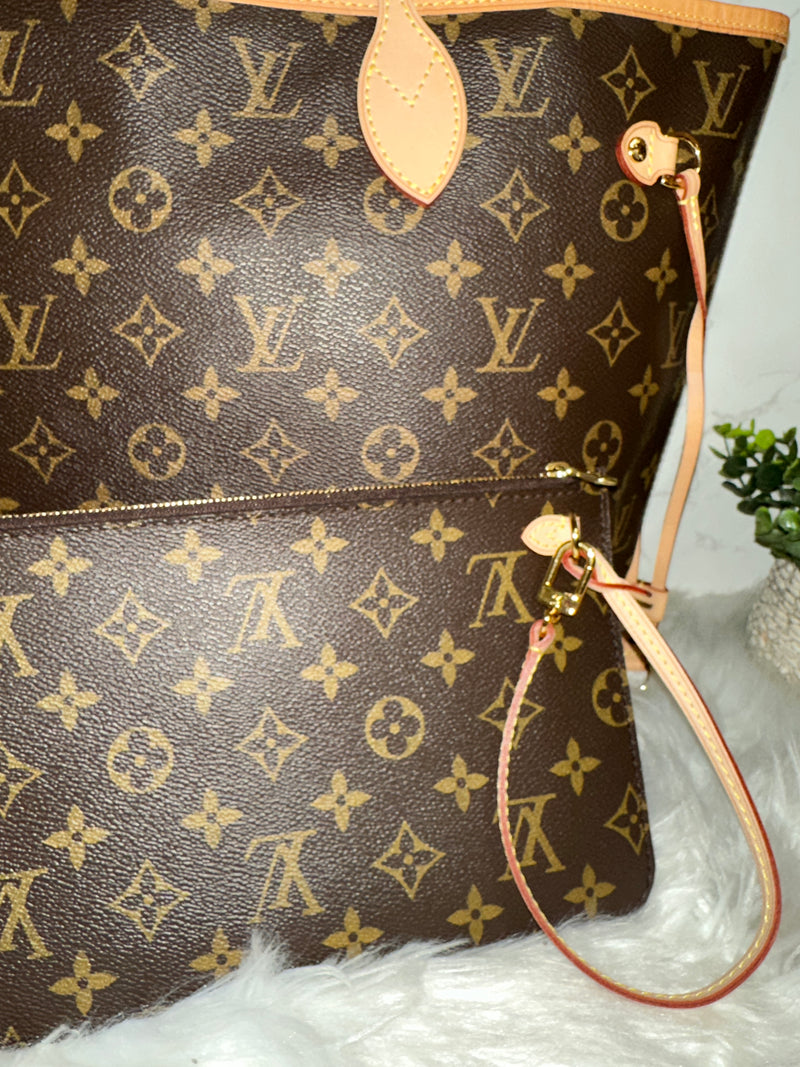 LOUIS VUITTON Neverfull MM Burgundy Interior