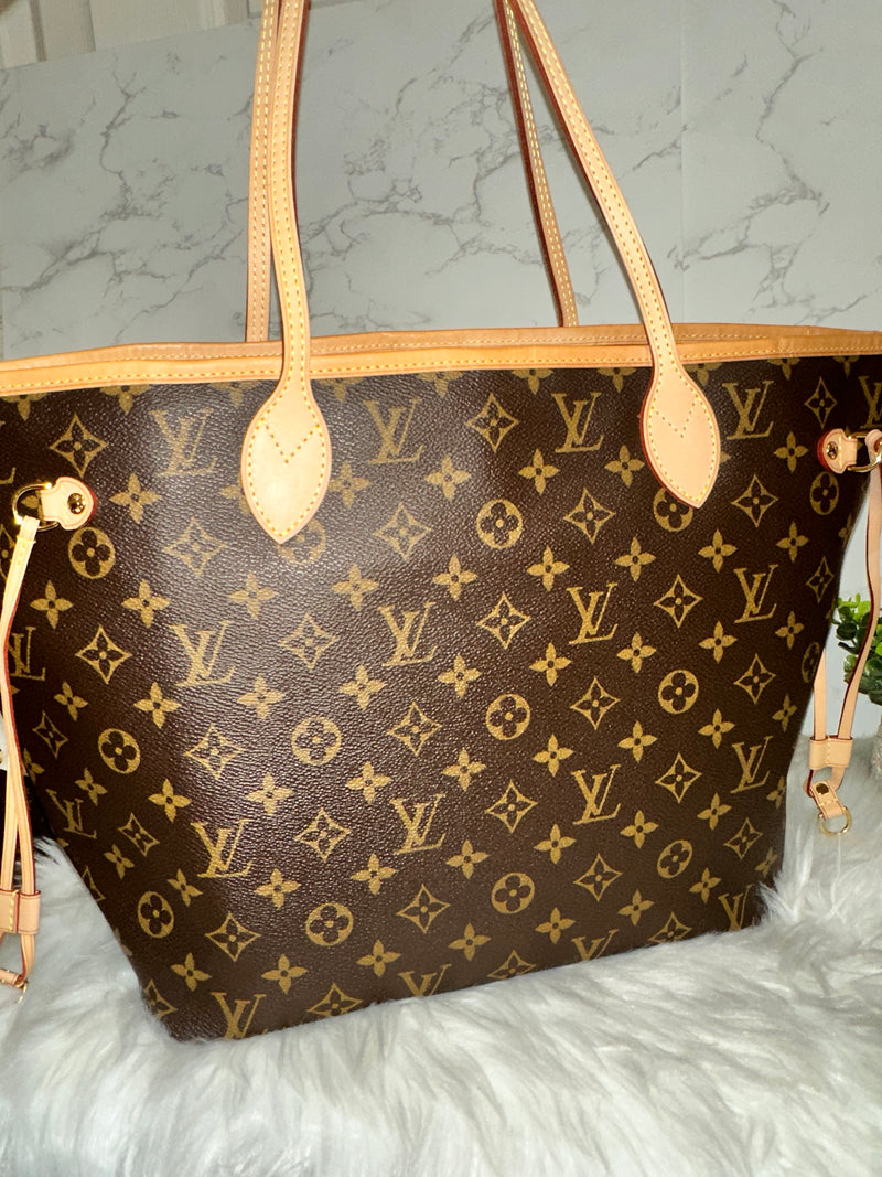 LOUIS VUITTON Neverfull MM Burgundy Interior