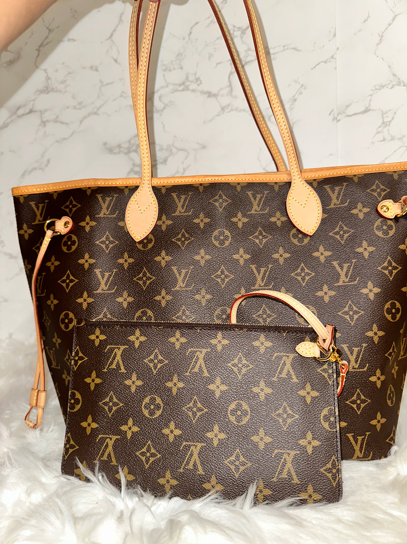 LOUIS VUITTON Neverfull MM Burgundy Interior