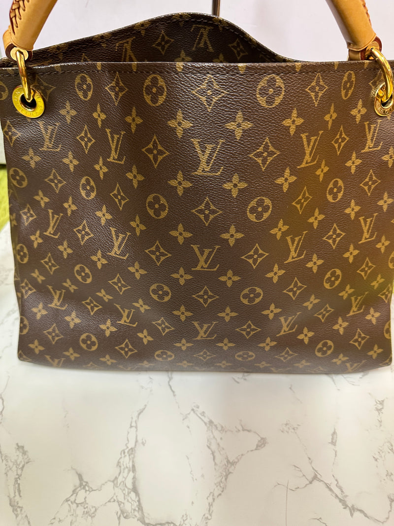 LOUIS VUITTON Artsy Monogram MM