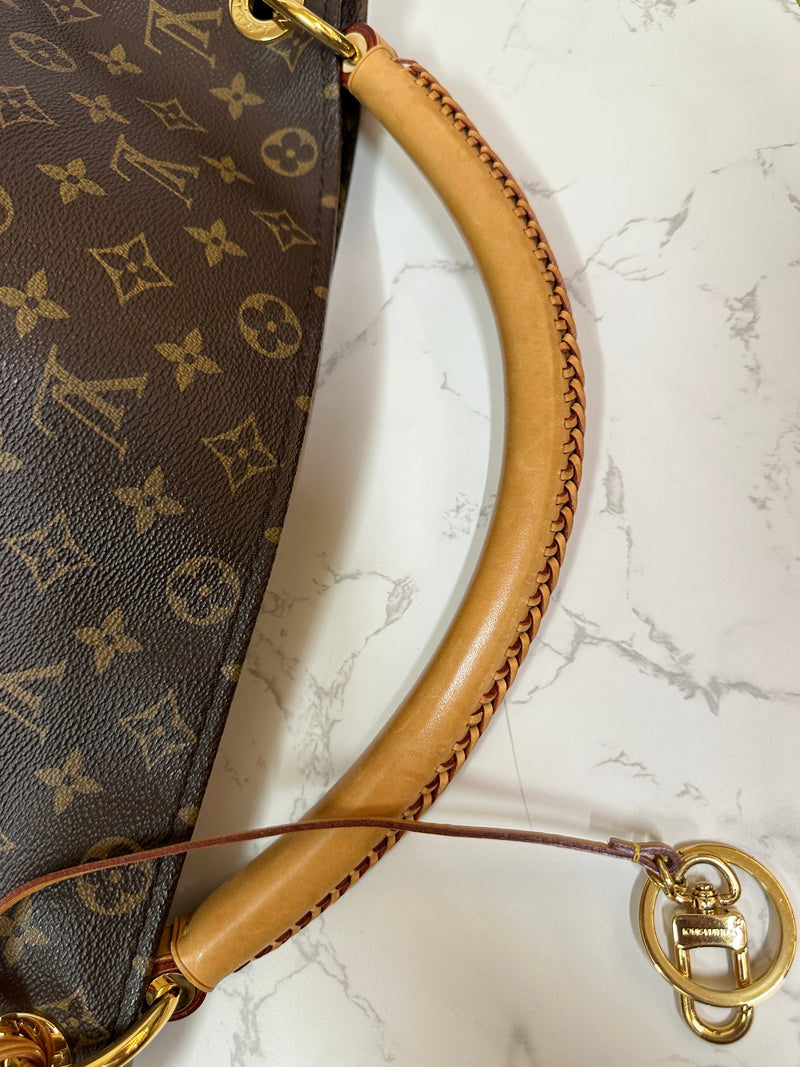 LOUIS VUITTON Artsy Monogram MM