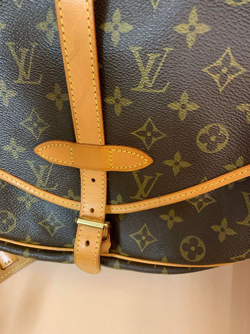 LOUIS VUITTON Saumur 30 Monogram Canvas