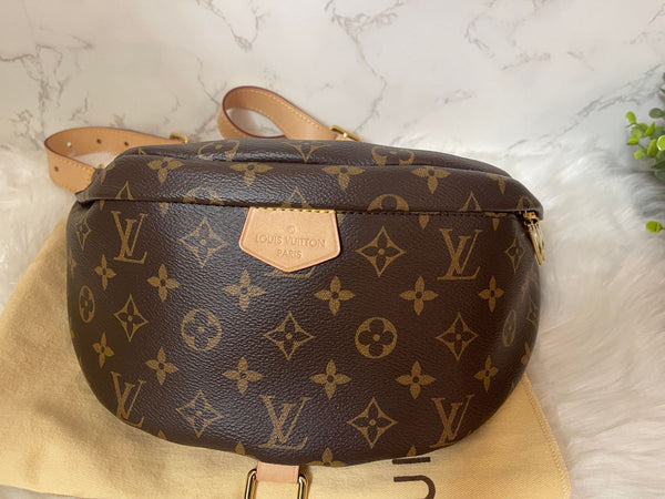 LOUIS VUITTON Bumbag Monogram Canvas