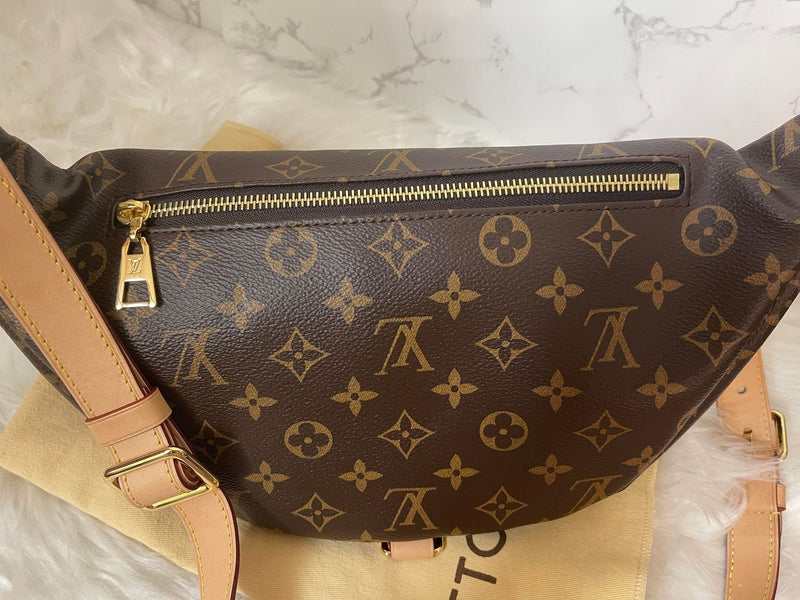 LOUIS VUITTON Bumbag Monogram Canvas