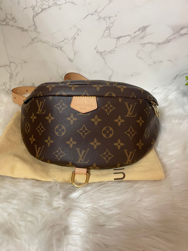 LOUIS VUITTON Bumbag Monogram Canvas