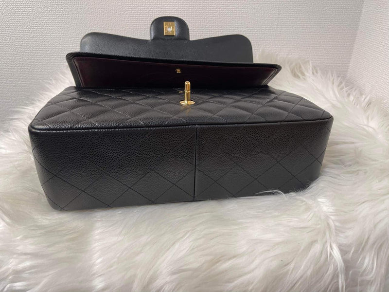 CHANEL Caviar Quilted Double Flap Jumbo