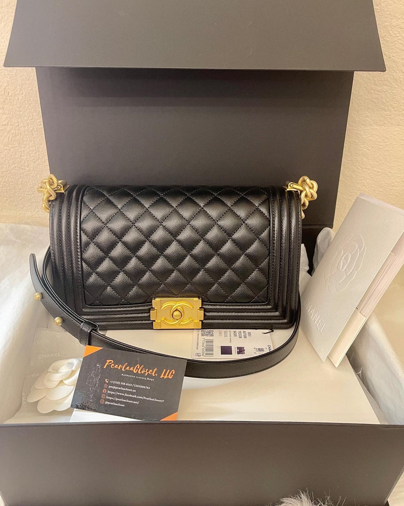 CHANEL Le Boy Black Caviar ( BRAND NEW!! )