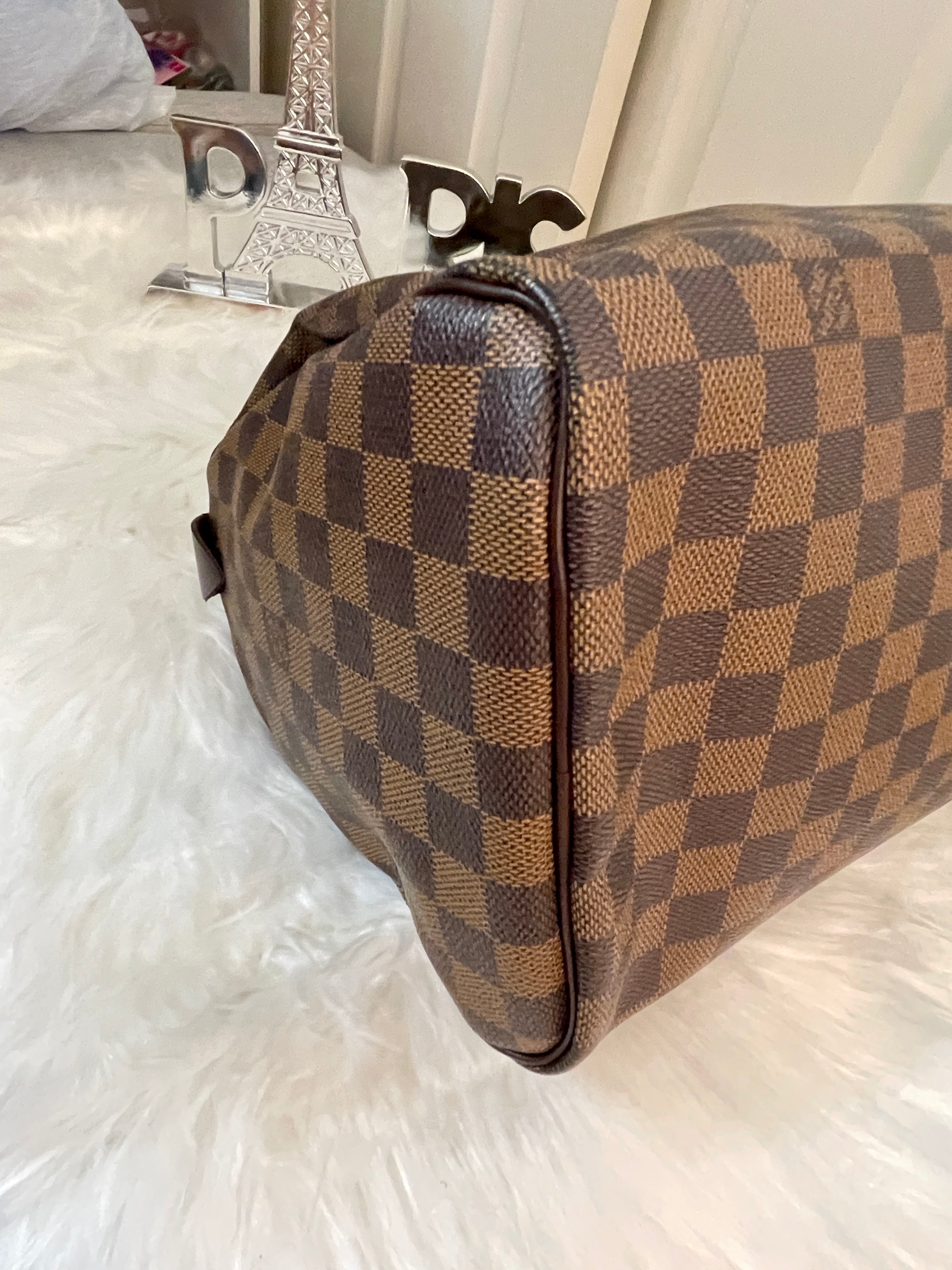 Diane leather handbag Louis Vuitton Brown in Leather - 32425692