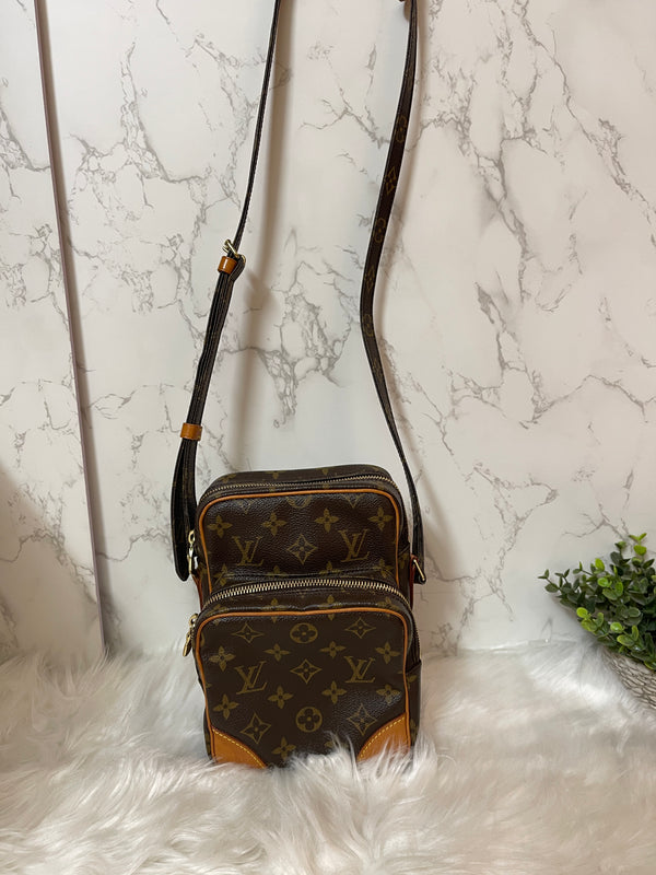 LOUIS VUITTON Amazone