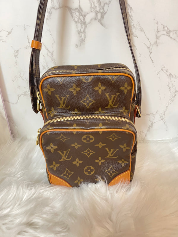 LOUIS VUITTON Amazone