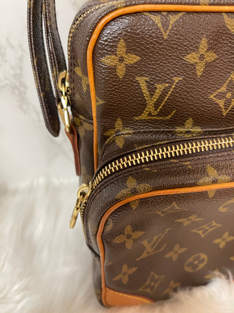 LOUIS VUITTON Amazone