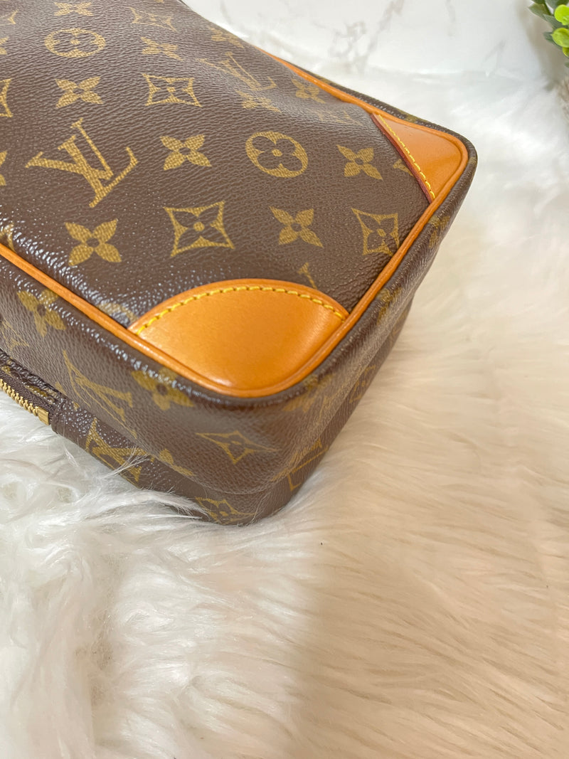 LOUIS VUITTON Amazone