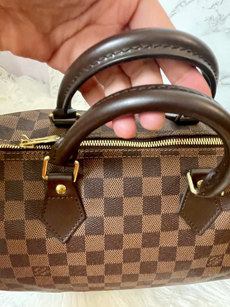 LOUIS VUITTON Damier Canvas Speedy 35