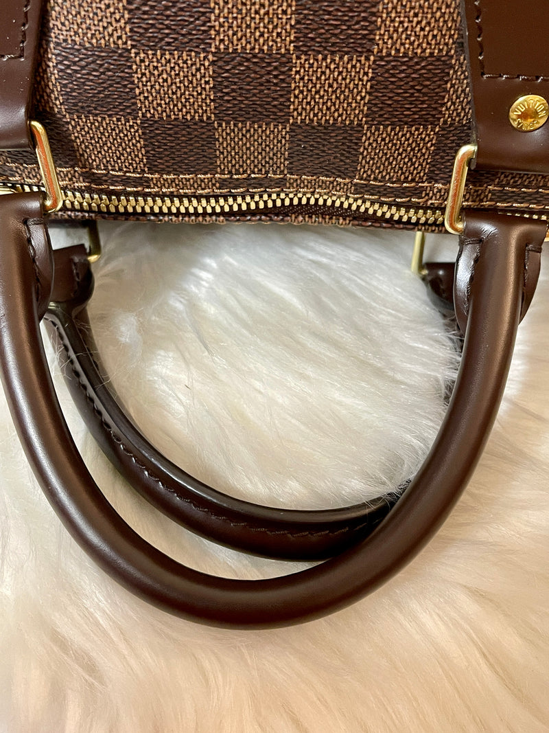 LOUIS VUITTON Damier Canvas Speedy 35