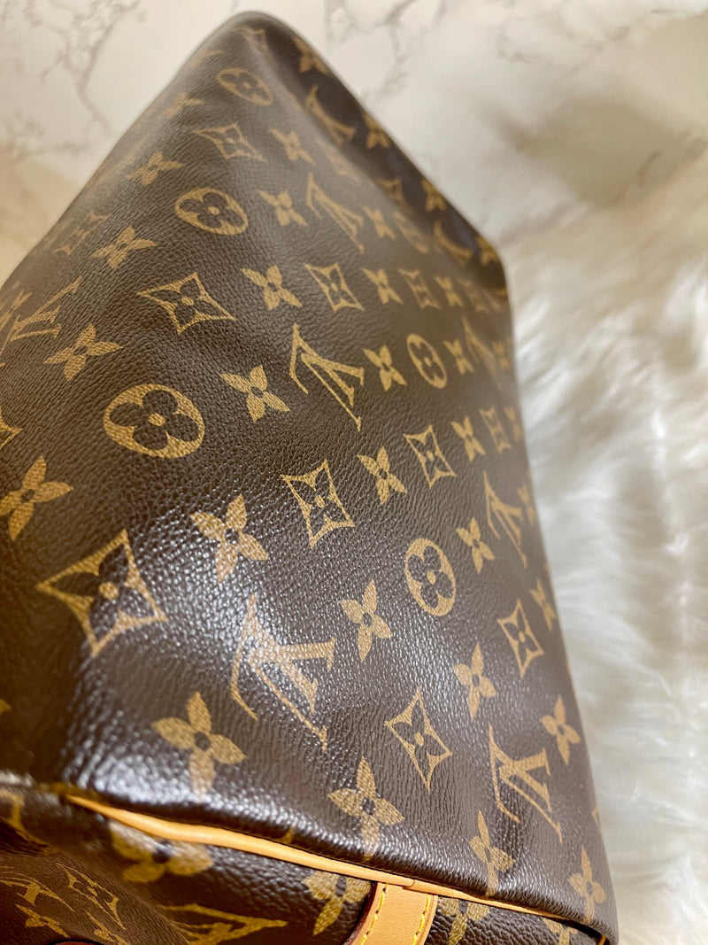 LOUIS VUITTON Monogram Canvas Speedy Bandouliere 30