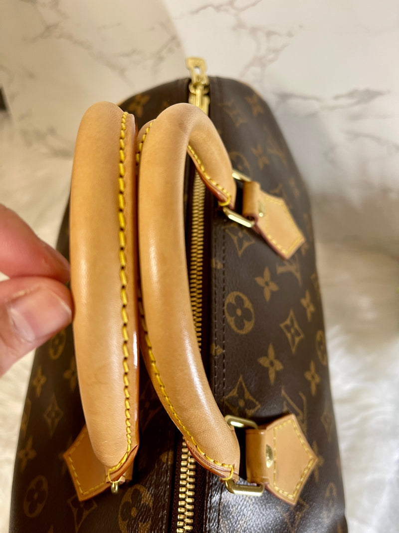 LOUIS VUITTON Monogram Canvas Speedy Bandouliere 30