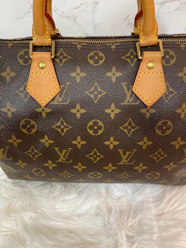 LOUIS VUITTON Monogram Canvas Speedy 30